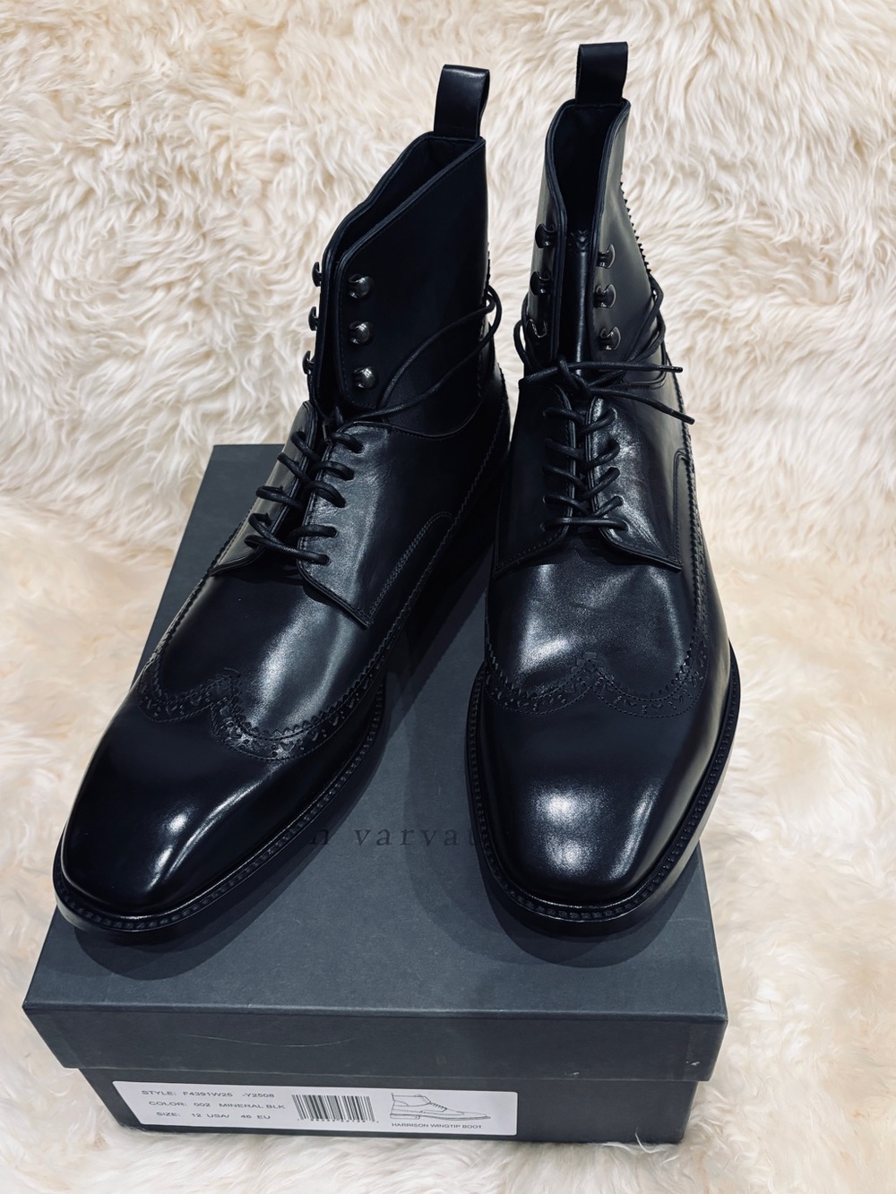 NWT John Varvatos Black Leather Harrison Wingtip Lace-Up Boots